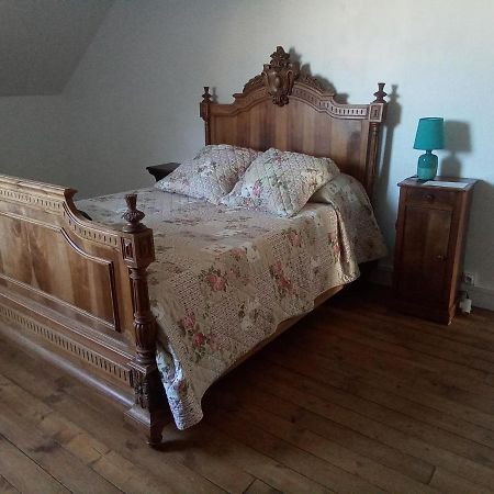 La Chambre De La Boule D 'Or Lanvallay Exterior foto