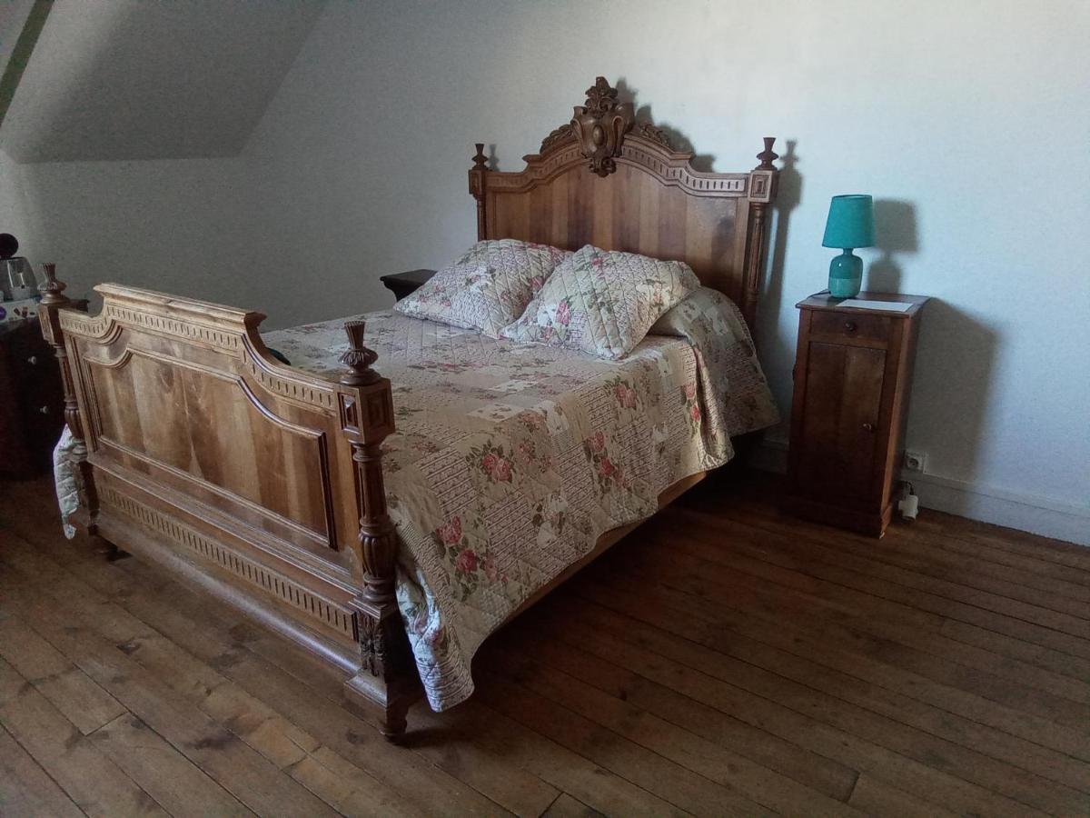 La Chambre De La Boule D 'Or Lanvallay Exterior foto